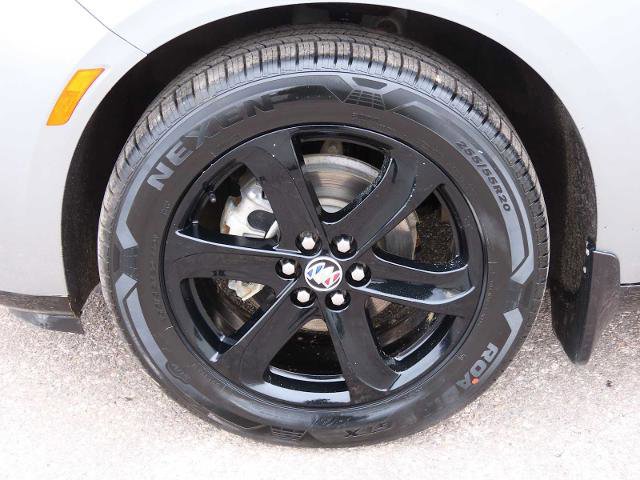 Used 2023 Buick Enclave Essence image 14