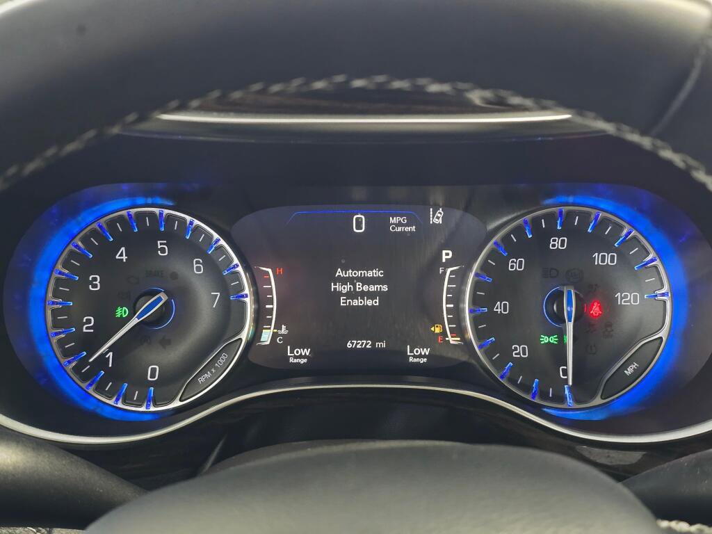 Used 2022 Chrysler Pacifica Limited image 27