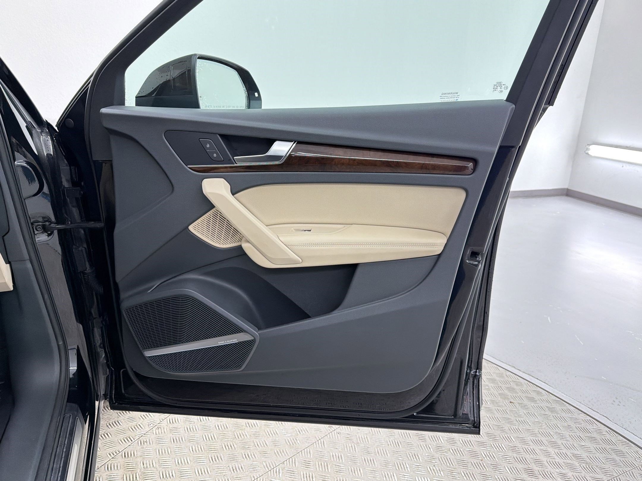 Used 2019 Audi Q5 Premium Plus w/ Premium Plus Package image 38