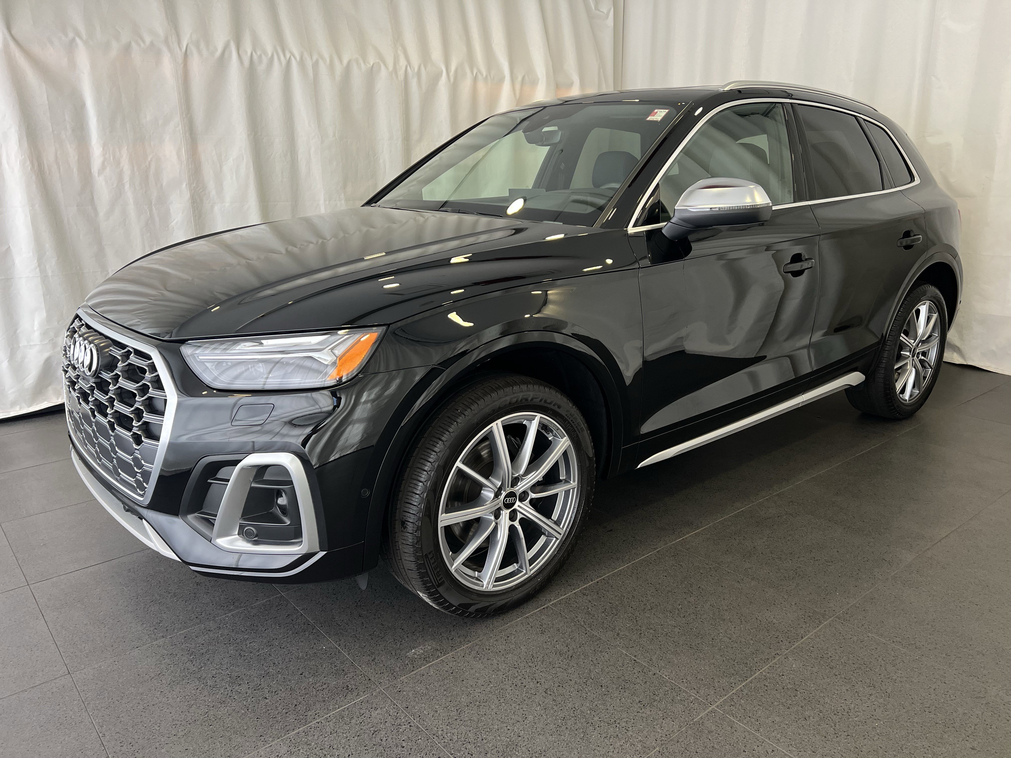 Used 2024 Audi SQ5 Prestige w/ Prestige Package