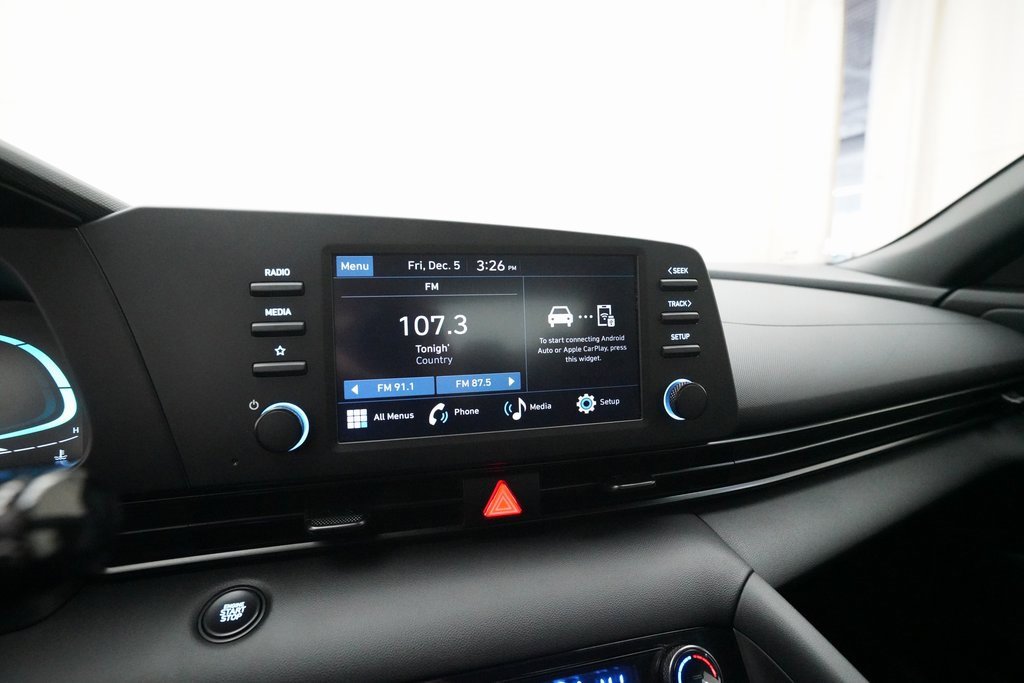 Used 2025 Hyundai Elantra Sport image 6