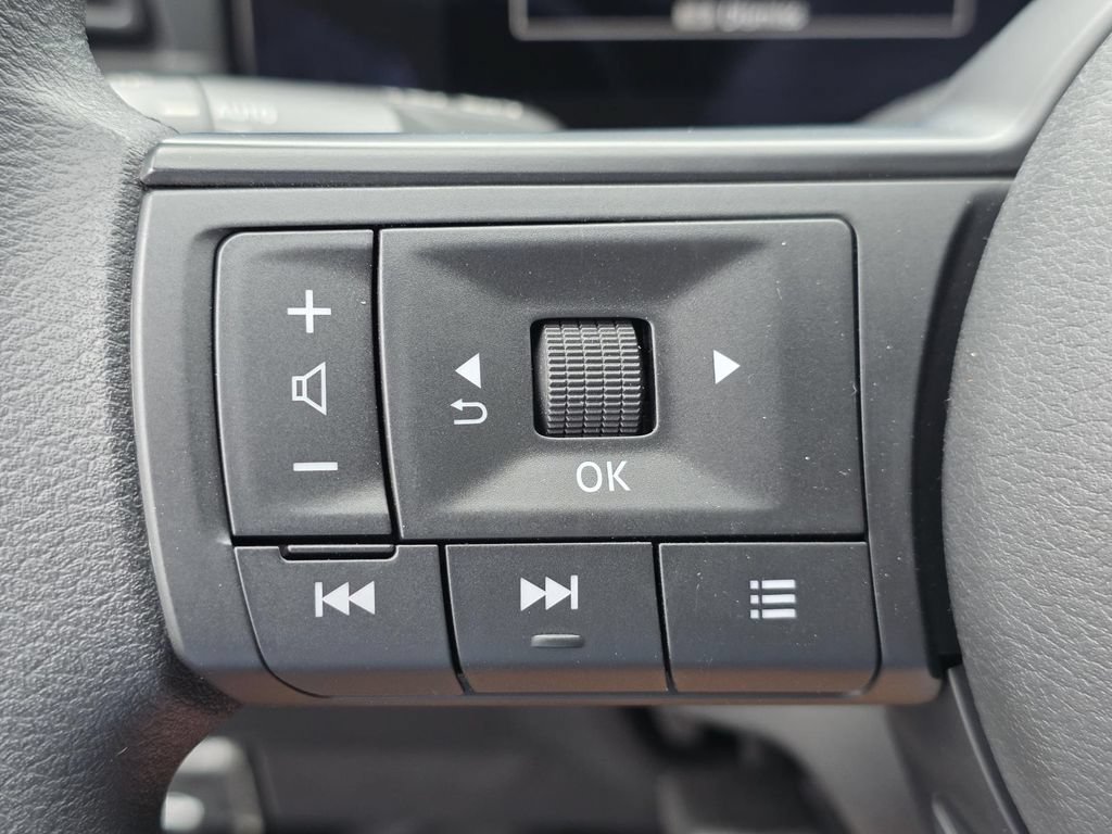 New 2026 Nissan Kicks SV w/ Charging Package FWD image 24