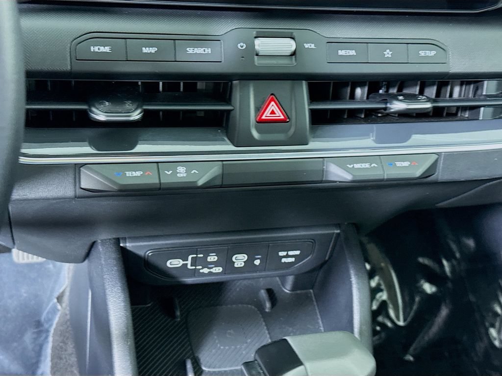 Certified 2025 Kia K4 EX FWD image 10