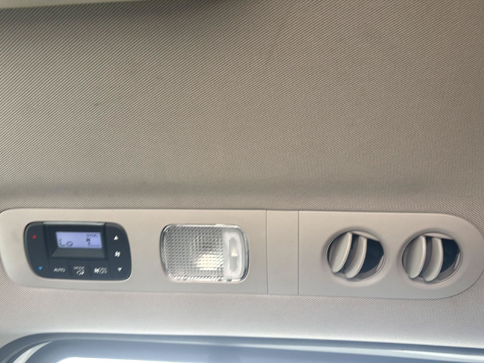 Used 2016 Honda Odyssey Touring Elite image 25