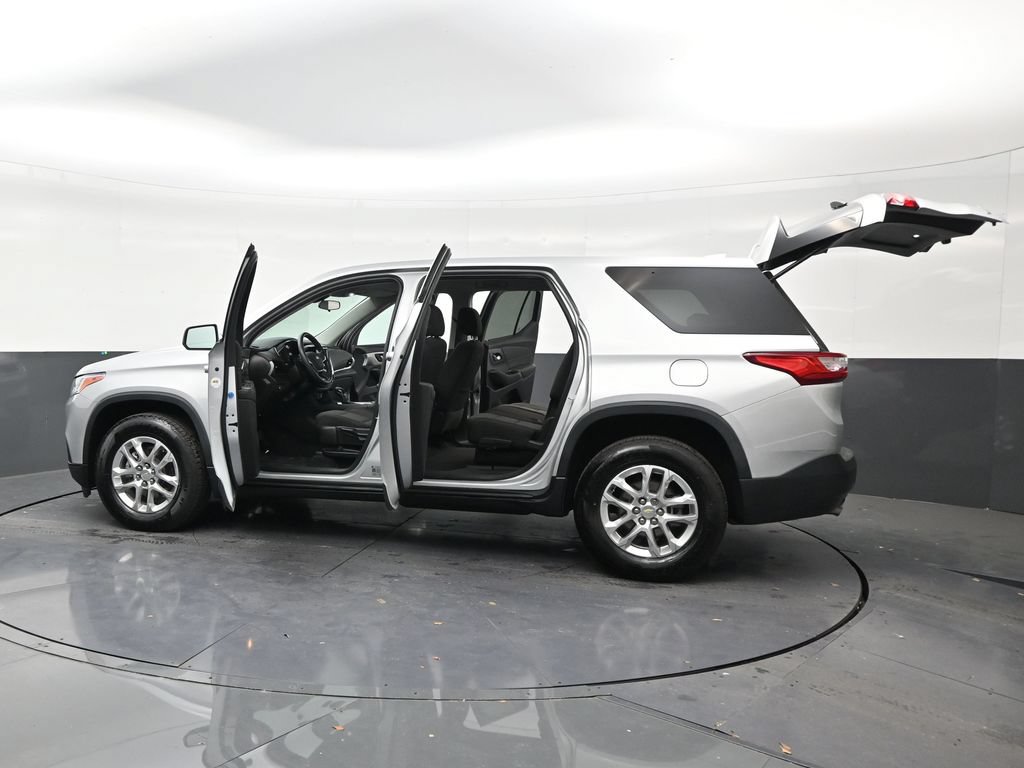 Used 2021 Chevrolet Traverse LS FWD image 29