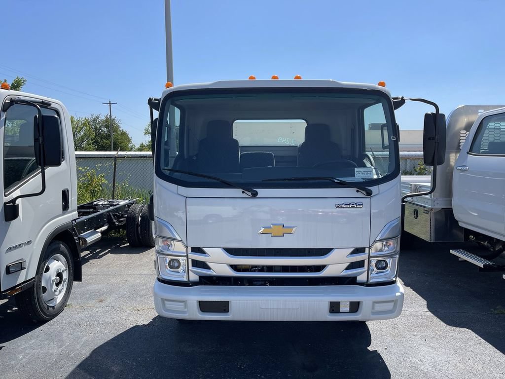 New 2024 Chevrolet Low Cab Forward 5500XG RWD image 2
