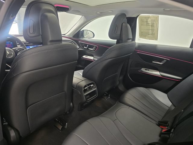 Used 2025 Mercedes-Benz E 350 Sedan image 12