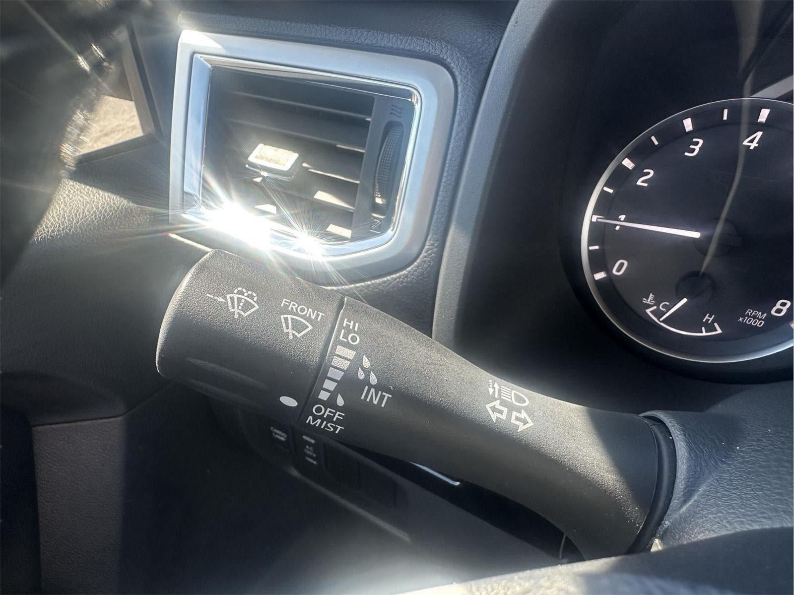 Used 2020 Nissan Titan SV w/ SV Convenience Package AWD/4WD image 19