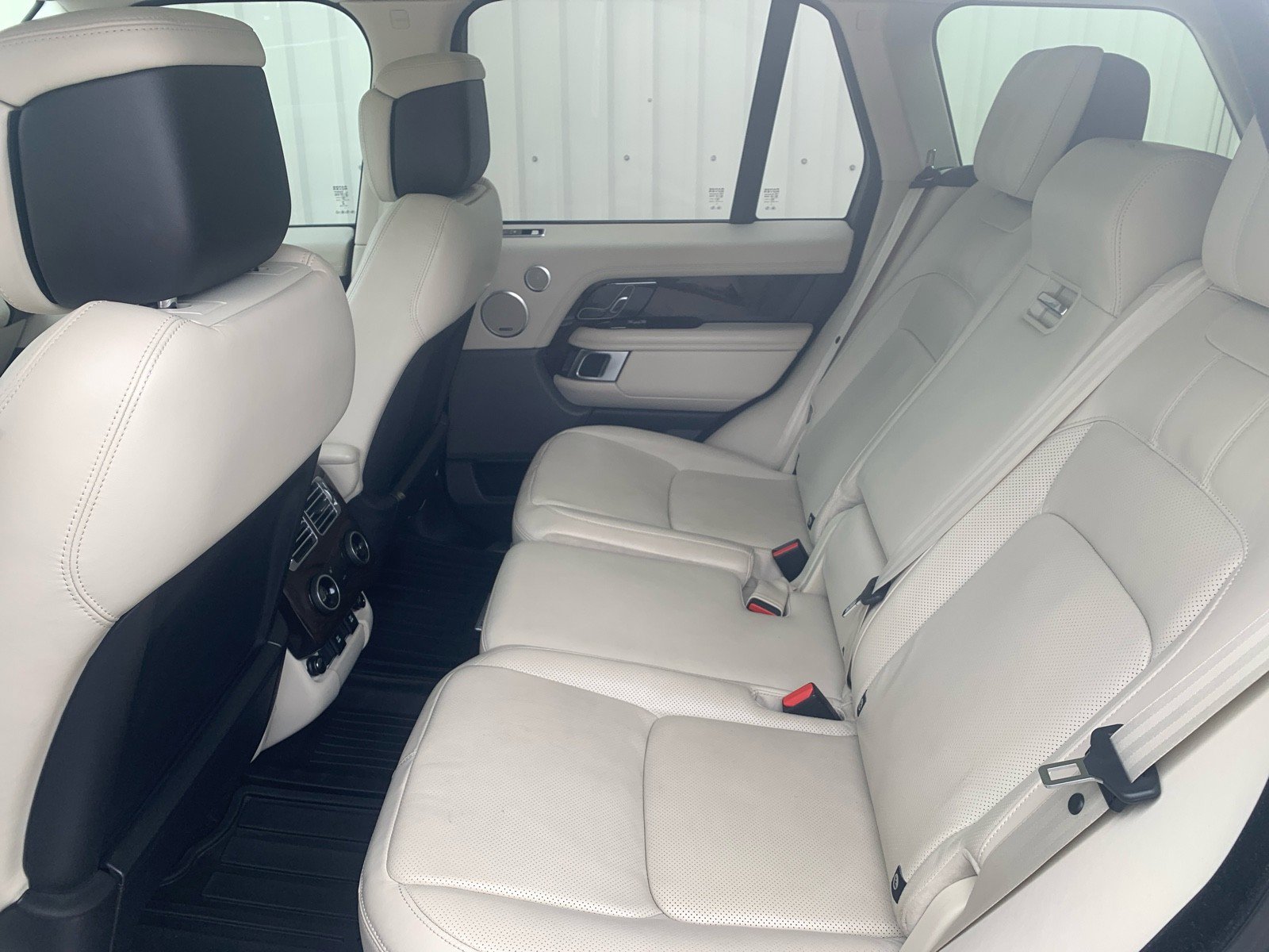 Used 2019 Land Rover Range Rover Supercharged image 11