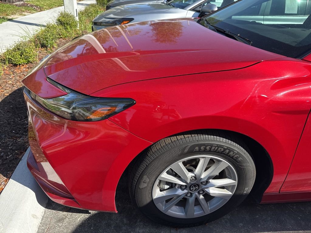 Used 2025 Toyota Camry LE image 9
