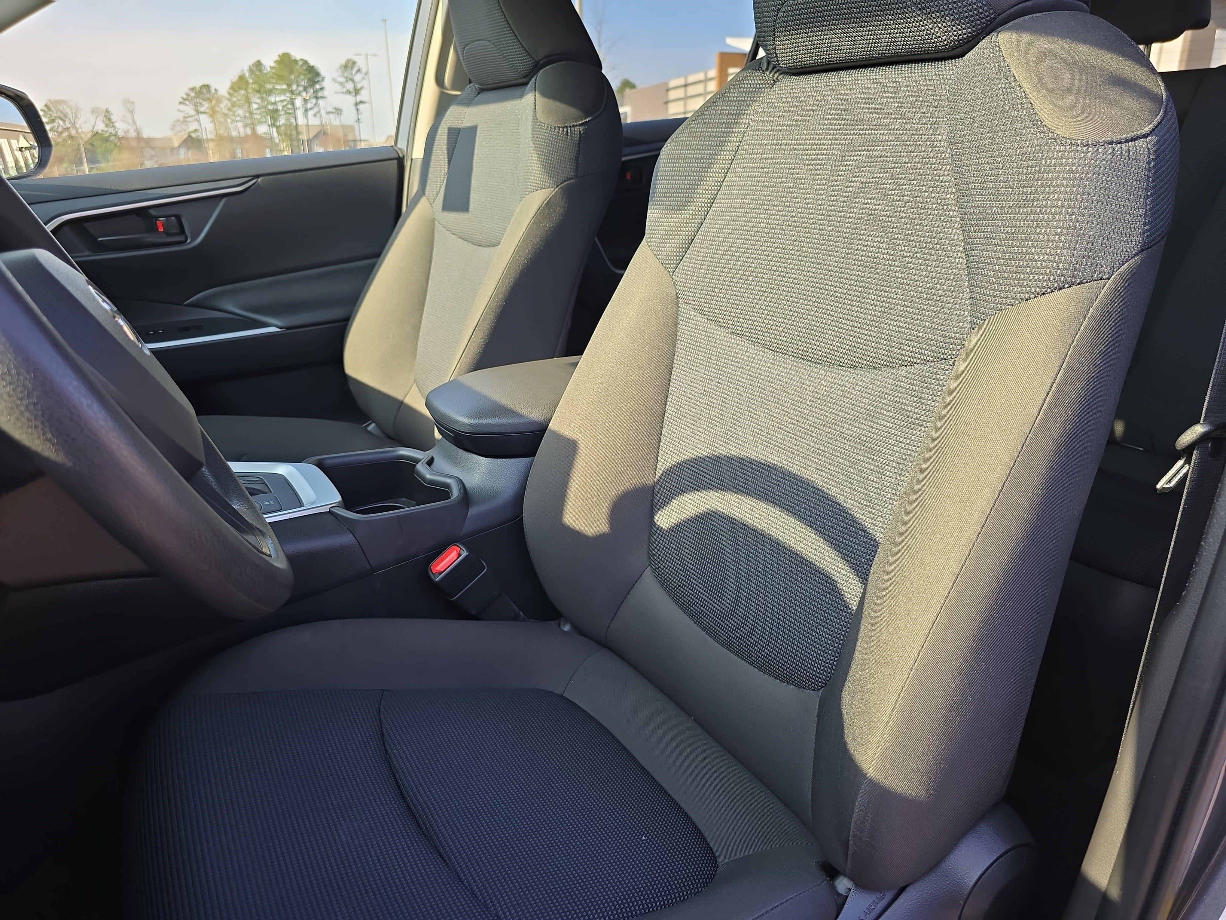 Used 2024 Toyota RAV4 LE image 15