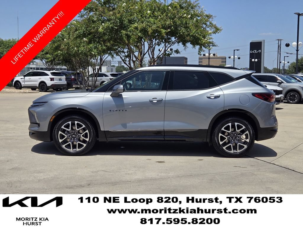 Used 2025 Chevrolet Blazer RS FWD image 12