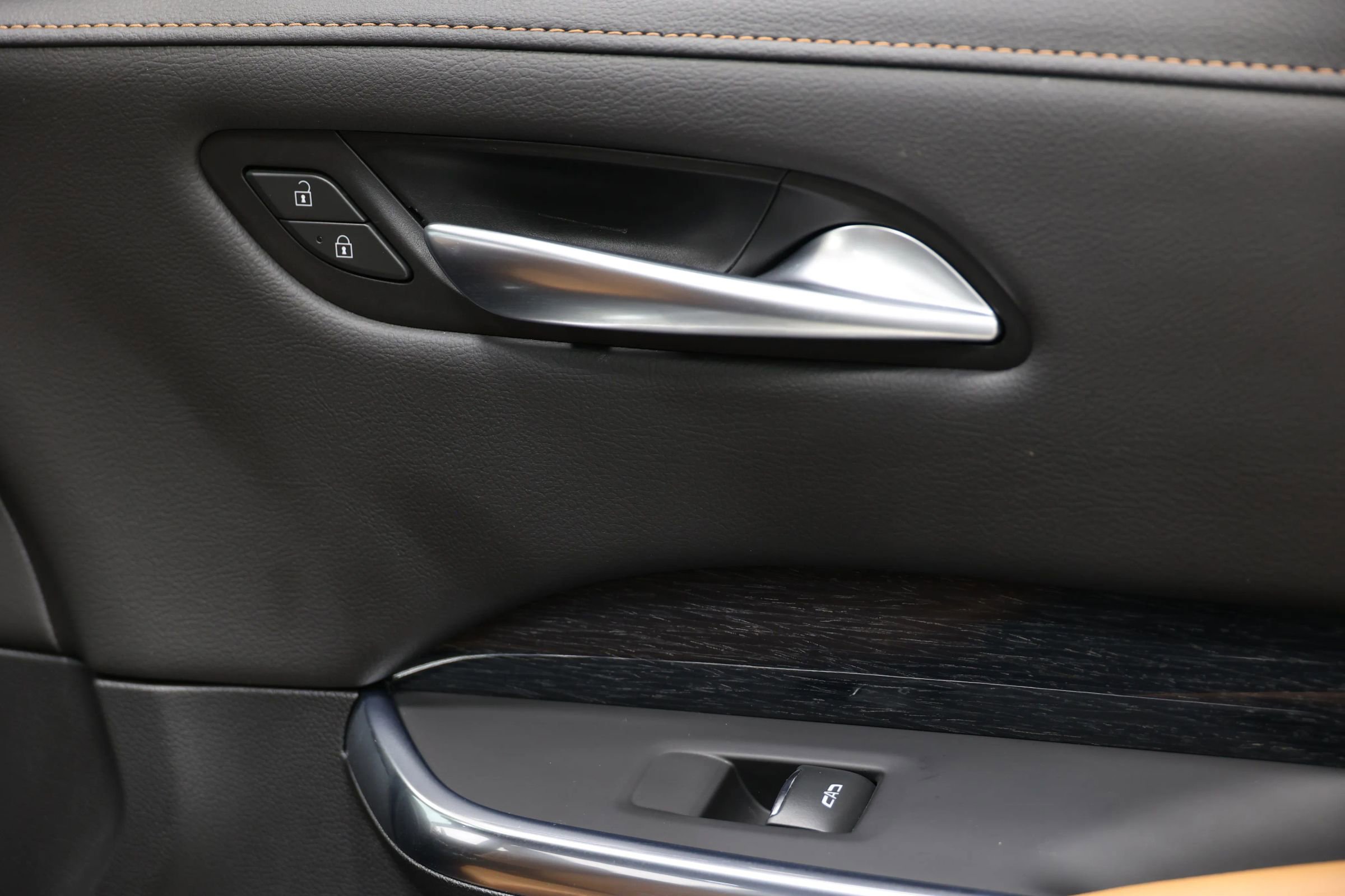 Used 2024 Cadillac XT4 Premium Luxury image 64