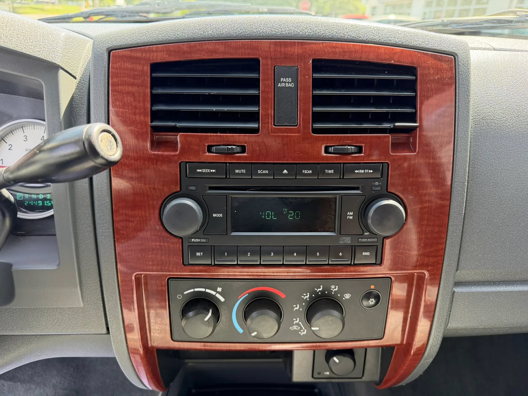 Used 2005 Dodge Dakota SLT AWD/4WD image 12