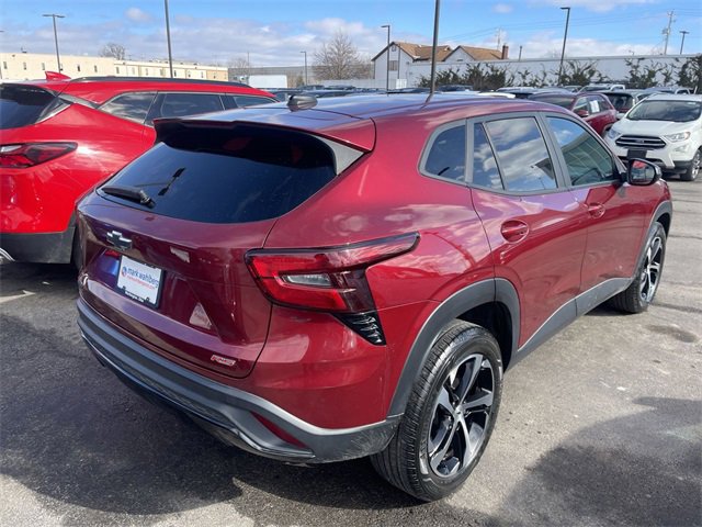 Used 2024 Chevrolet Trax RS w/ Driver Confidence Package image 9