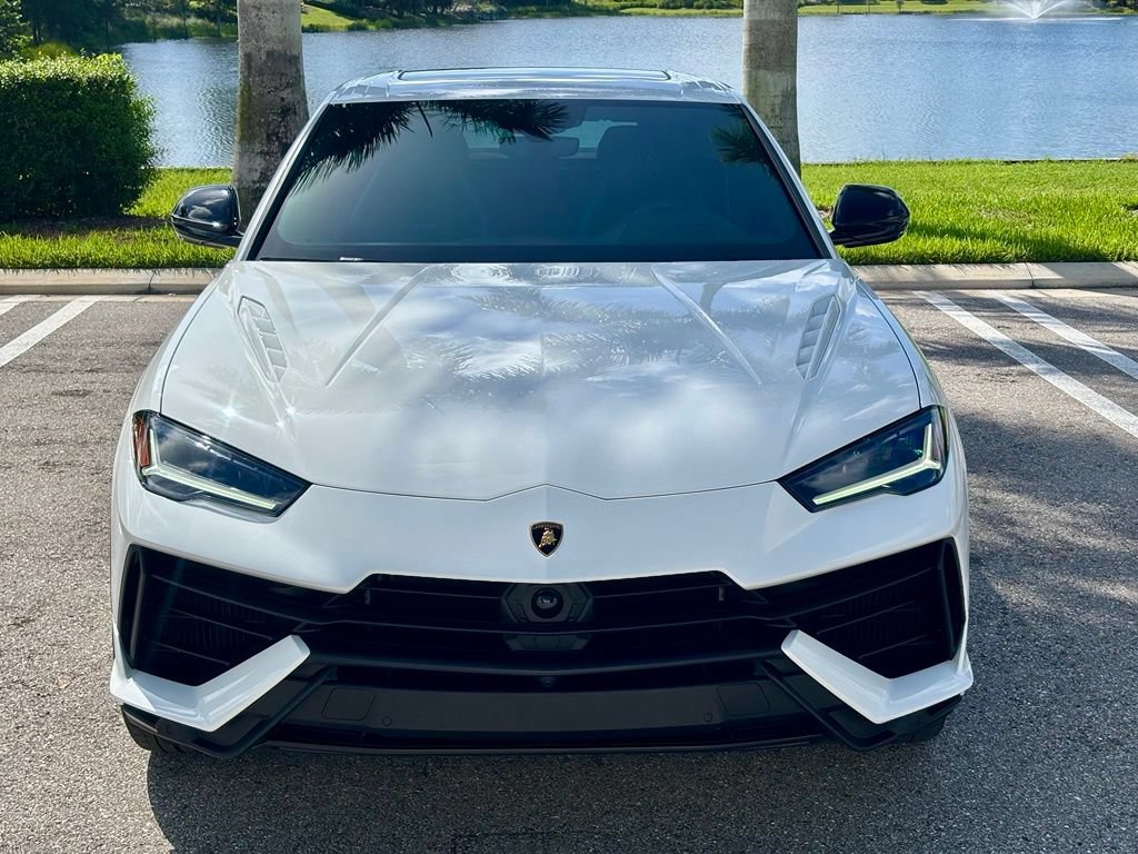 Used 2024 Lamborghini Urus S AWD/4WD image 2