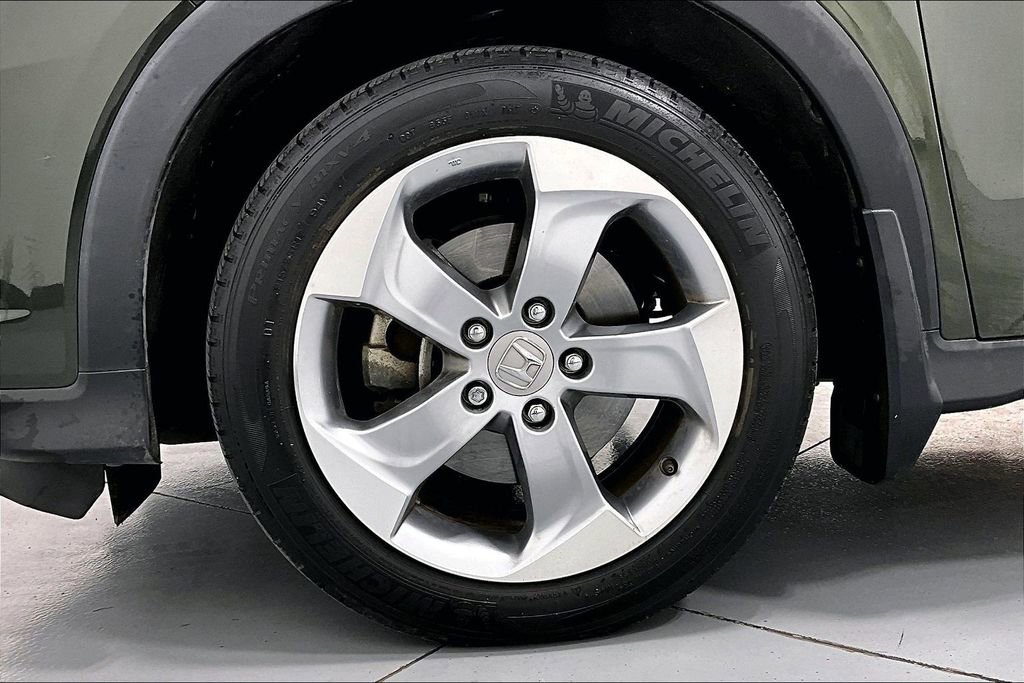 Used 2017 Honda HR-V LX image 11
