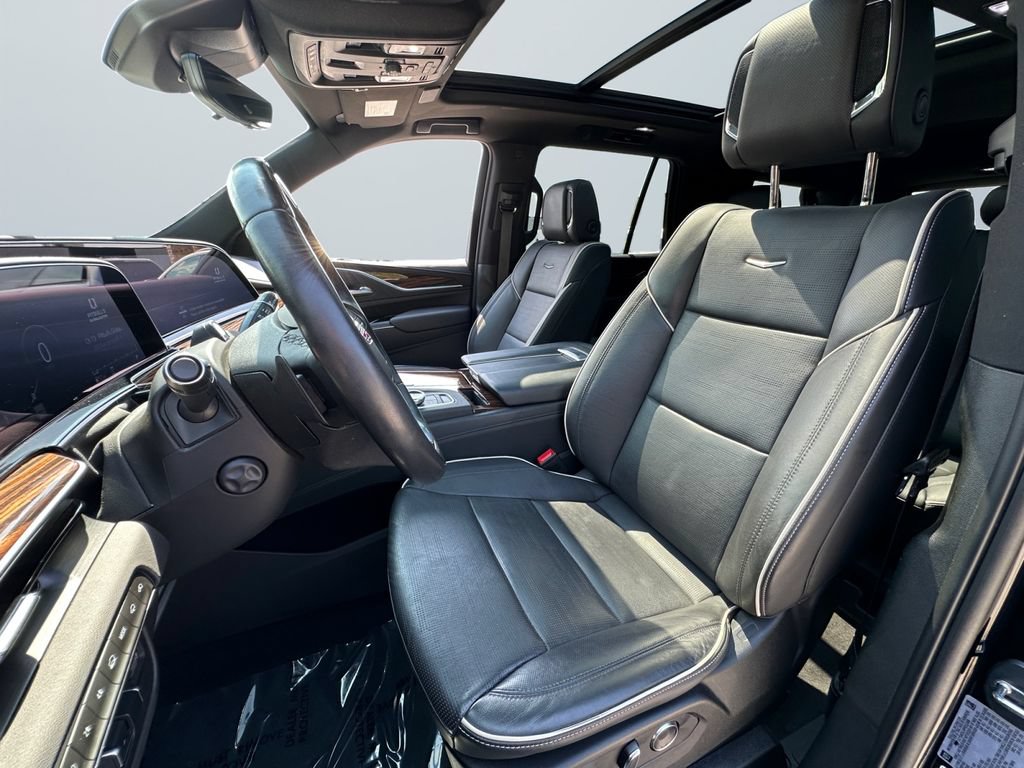 Used 2023 Cadillac Escalade Premium Luxury w/ Touring Package AWD/4WD image 9