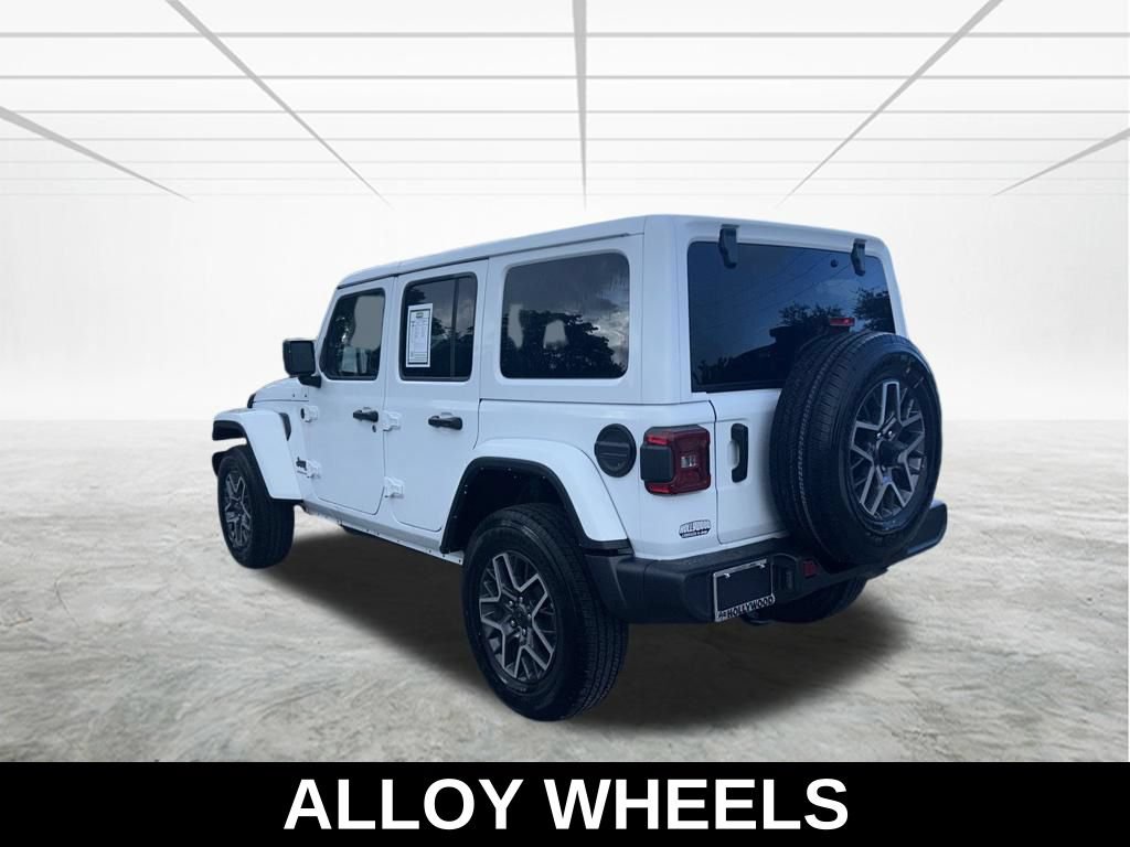 Used 2025 Jeep Wrangler Unlimited Sahara AWD/4WD image 8