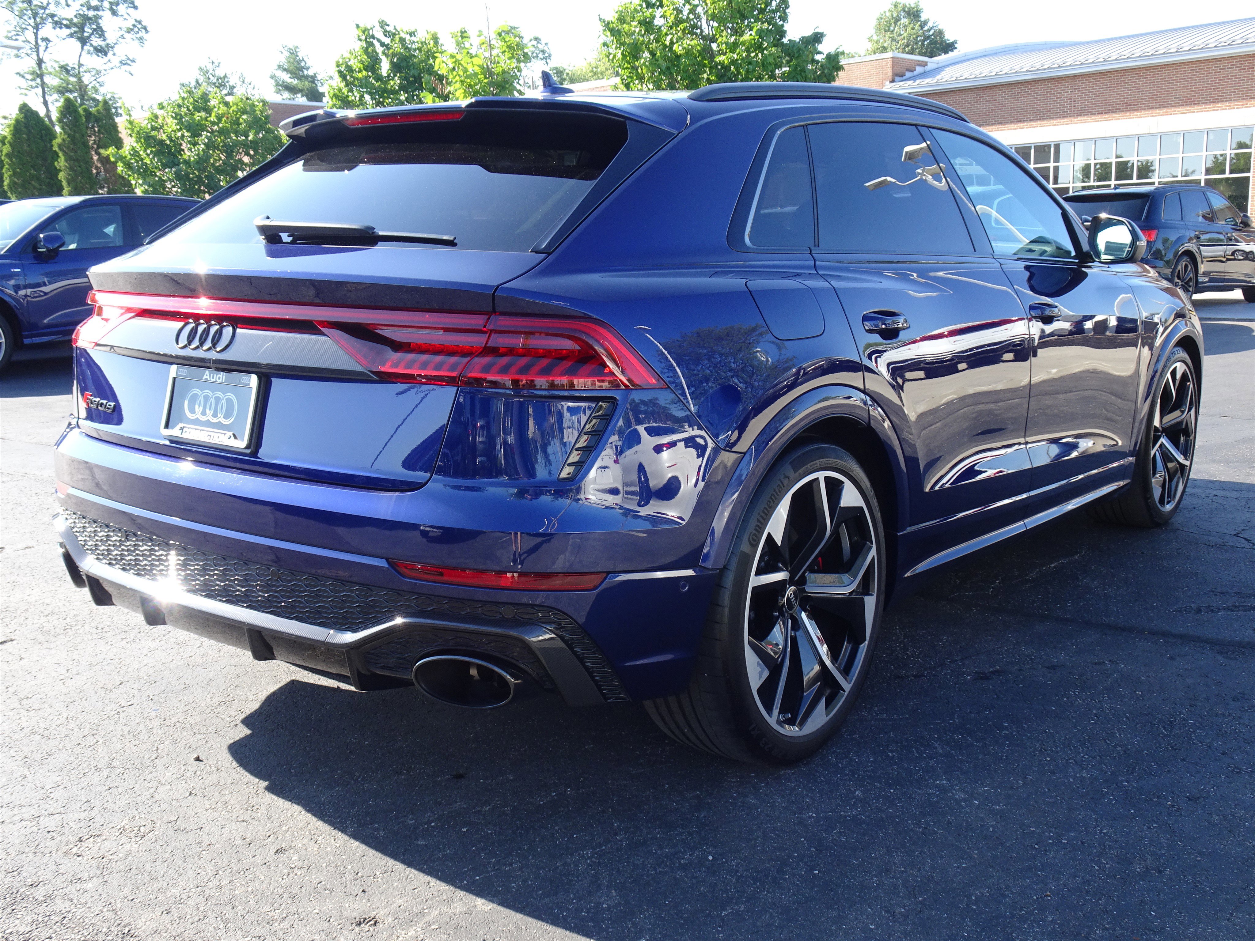 Certified 2023 Audi RS Q8 w/ Black Optic Package image 5