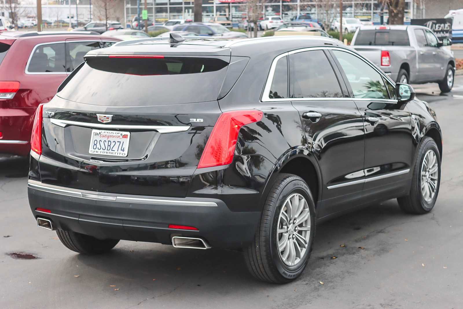 Used 2017 Cadillac XT5 Luxury w/ Driver Awareness Package image 4