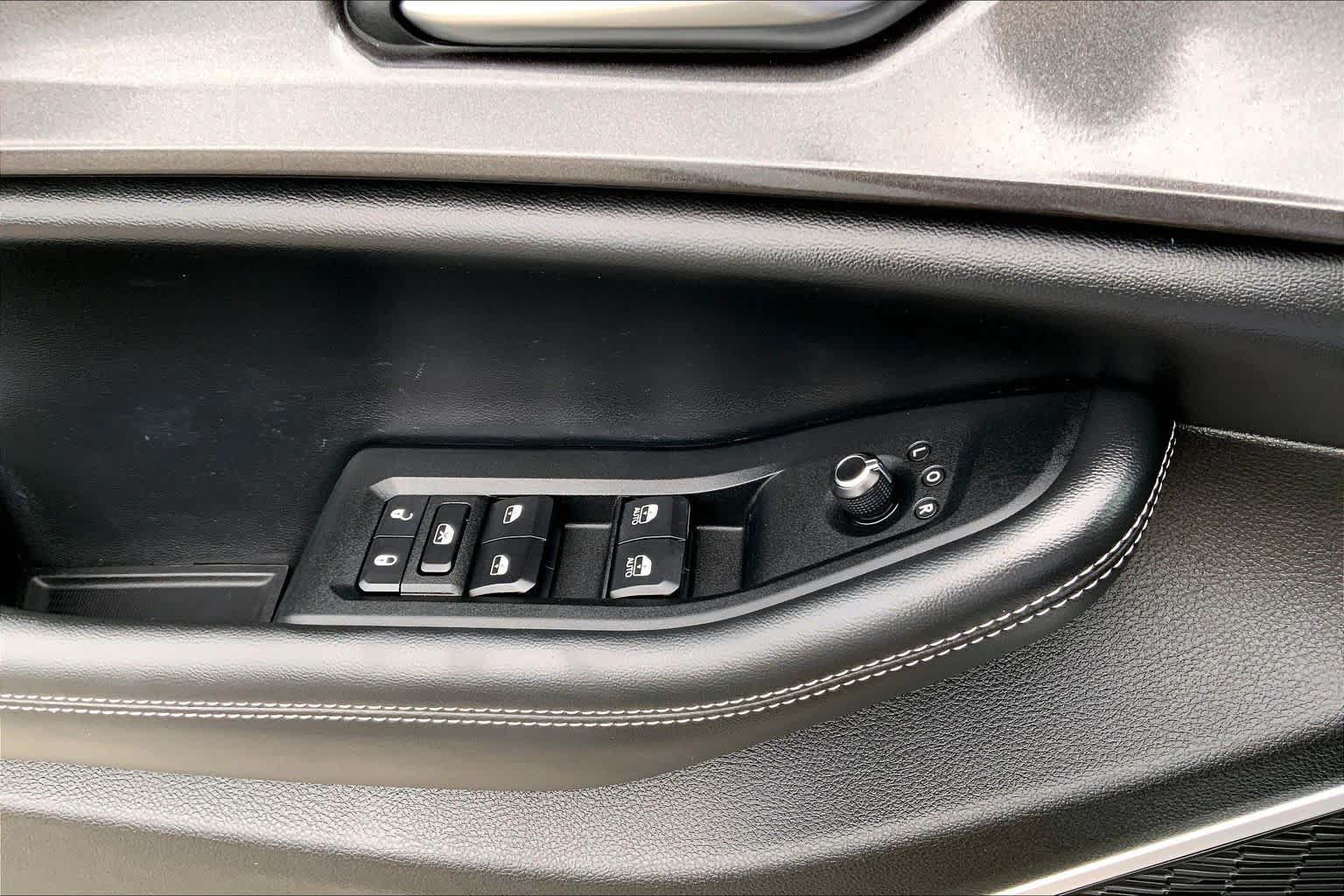 Used 2022 Jeep Grand Cherokee Altitude AWD/4WD image 48