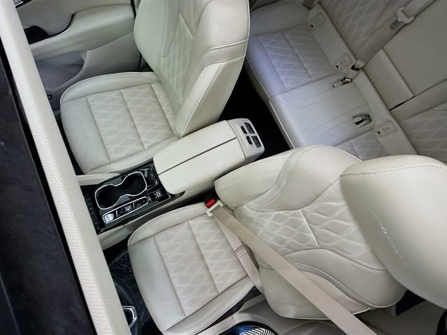 Used 2023 Buick Envision Avenir image 25