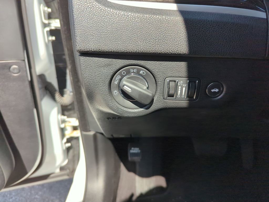 Used 2022 Chrysler 300 Touring image 20