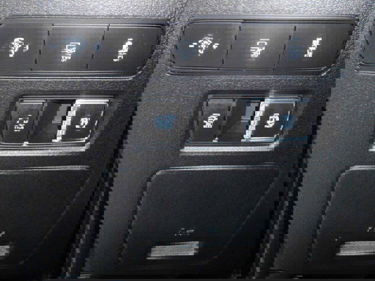 Used 2023 Hyundai Palisade Limited w/ Cargo Package image 16