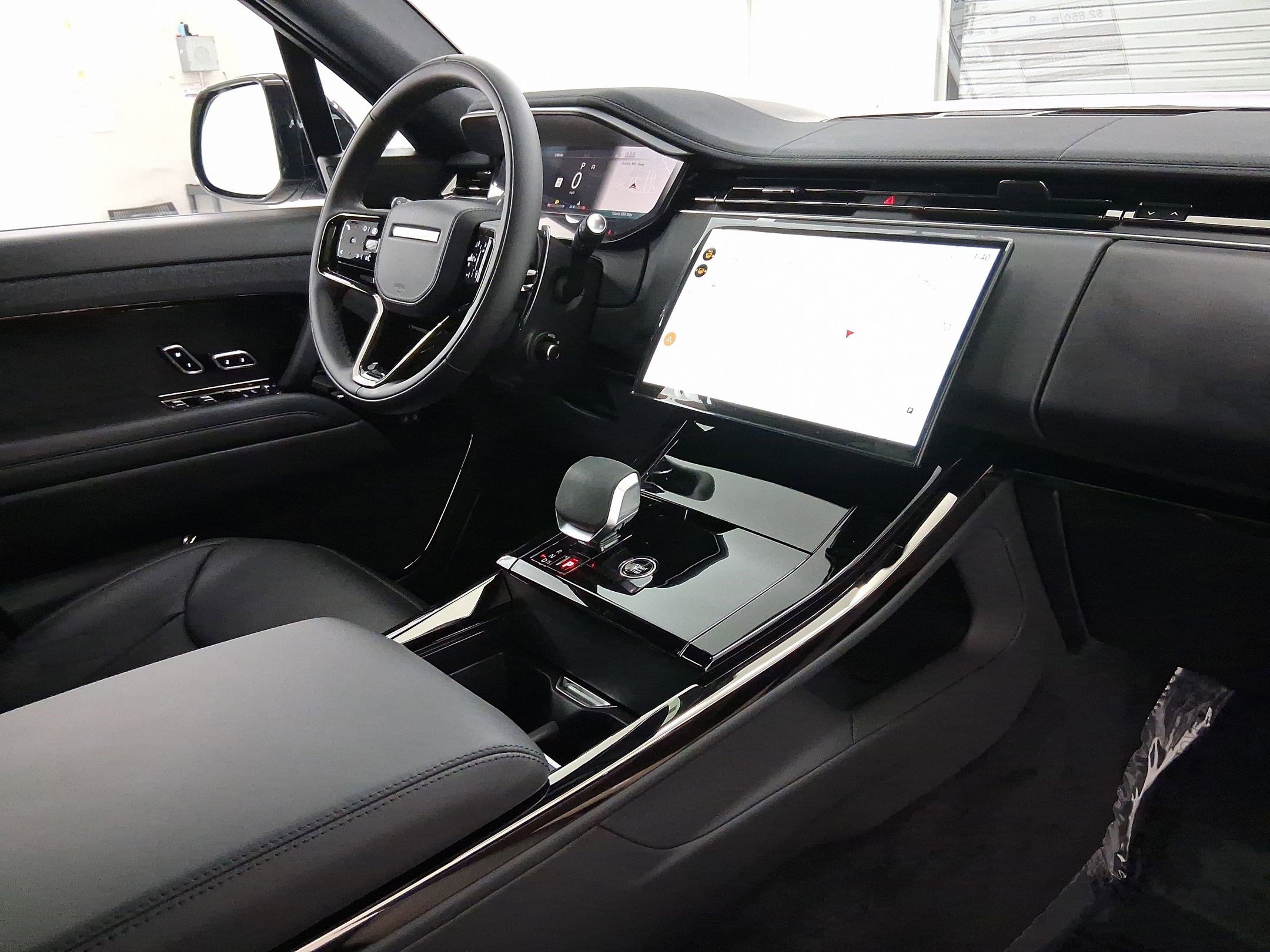 New 2026 Land Rover Range Rover Sport Dynamic SE AWD/4WD image 32
