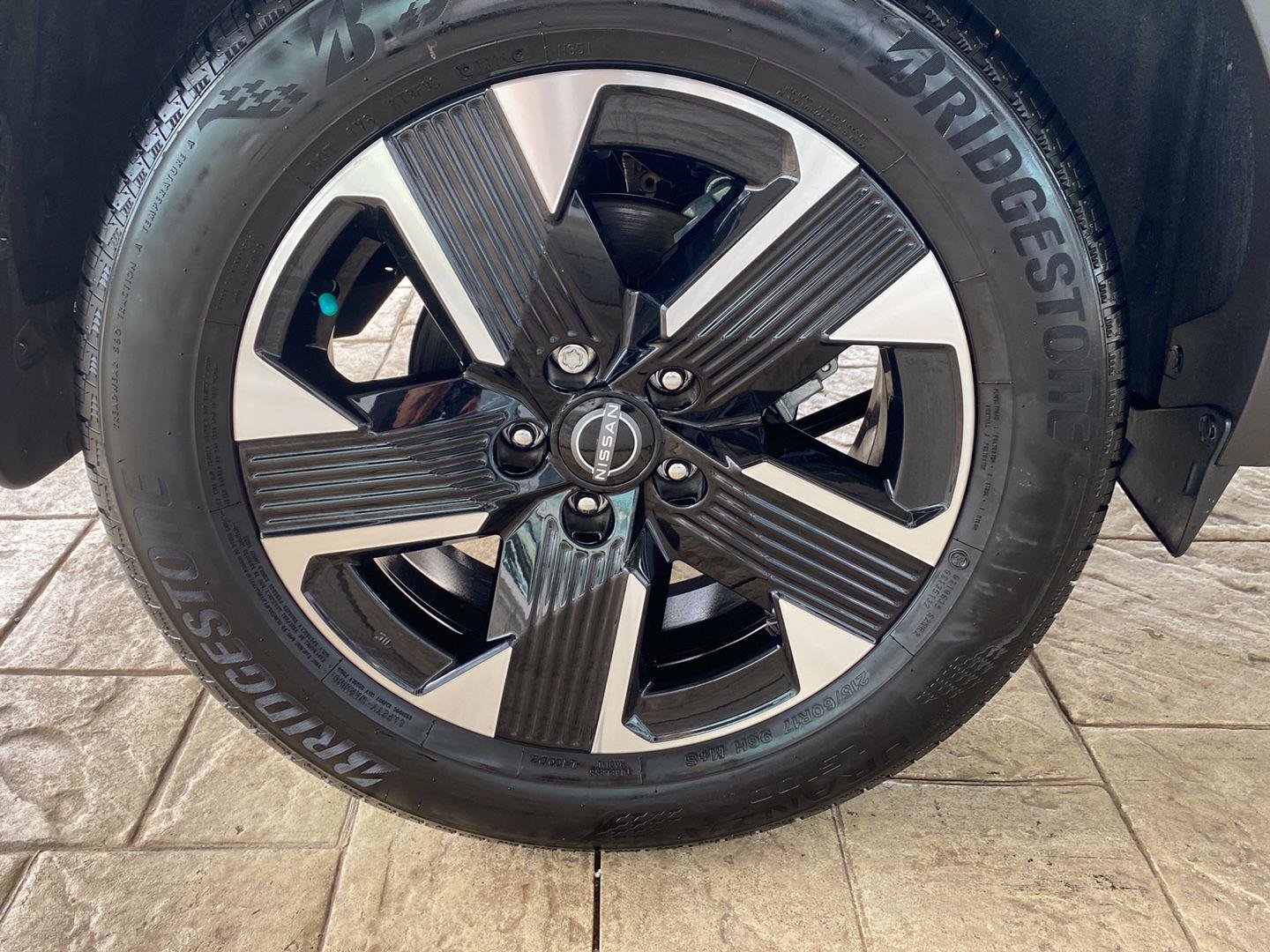 Certified 2025 Nissan Kicks SV AWD/4WD image 13