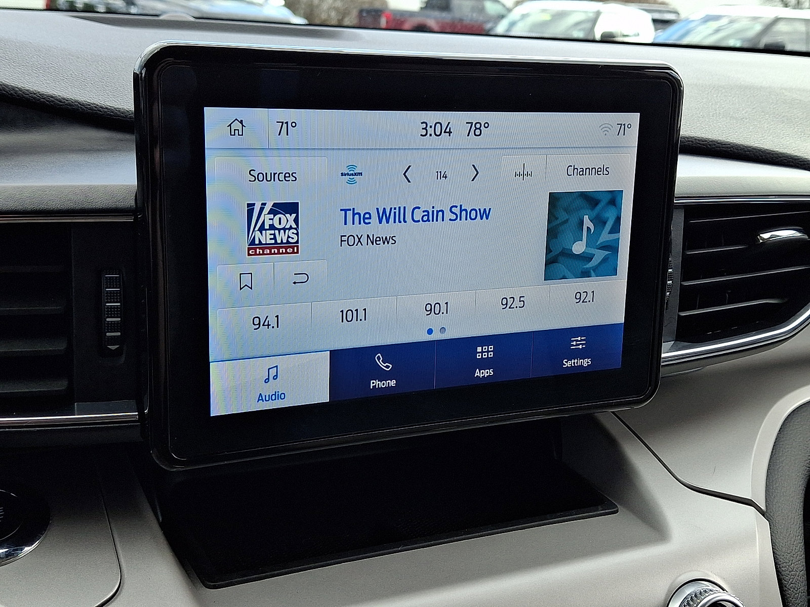 Certified 2024 Ford Explorer XLT w/ Equipment Group 202A image 20