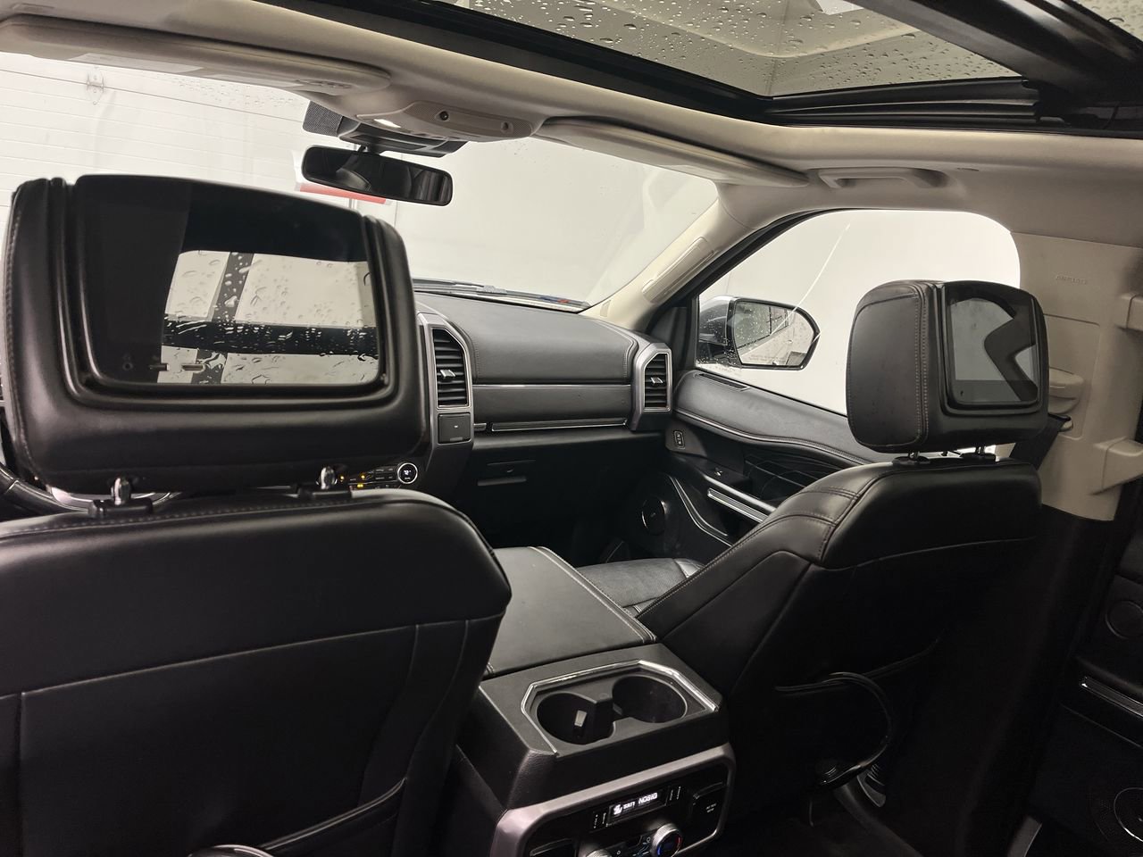 Used 2019 Ford Expedition Platinum image 8