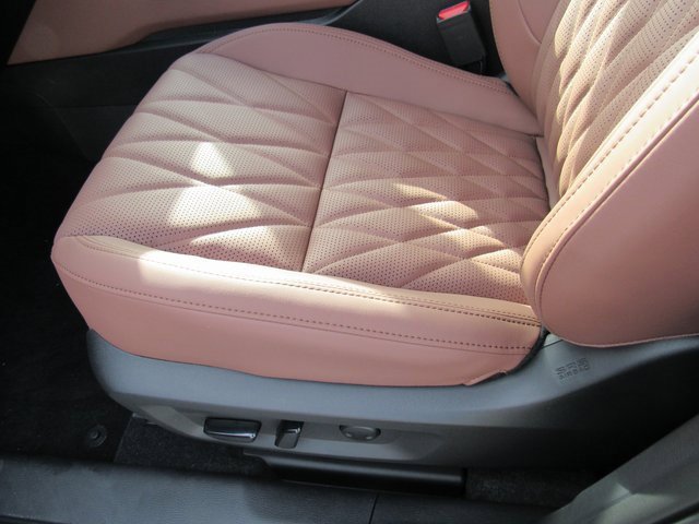 New 2025 Mitsubishi Outlander SEL image 14