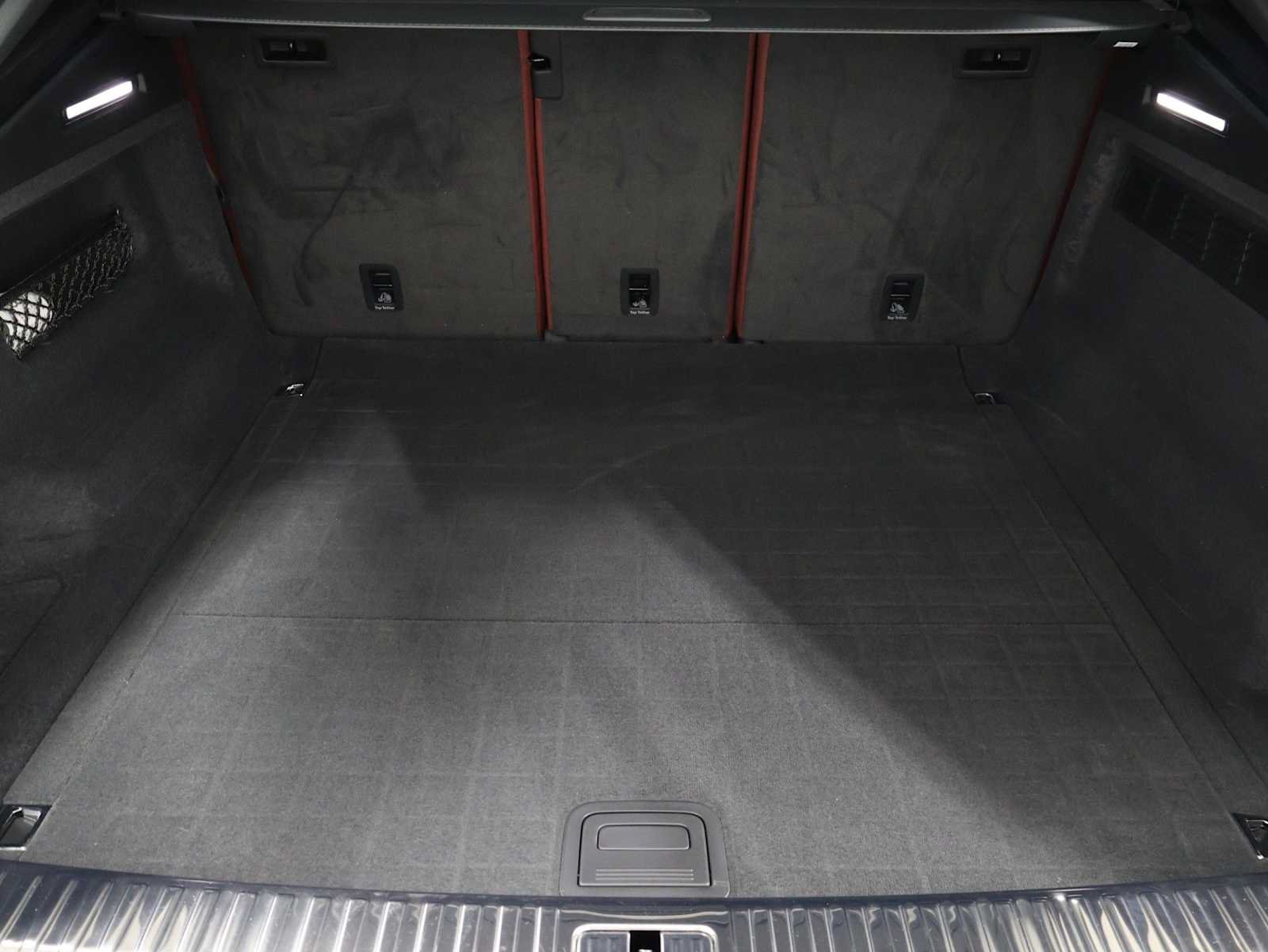 Used 2024 Audi SQ8 Prestige AWD/4WD image 39