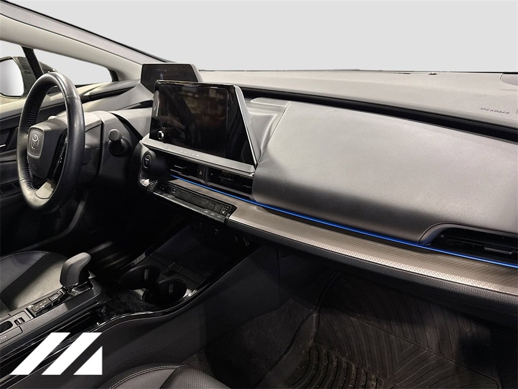 Used 2023 Toyota Prius XLE image 29