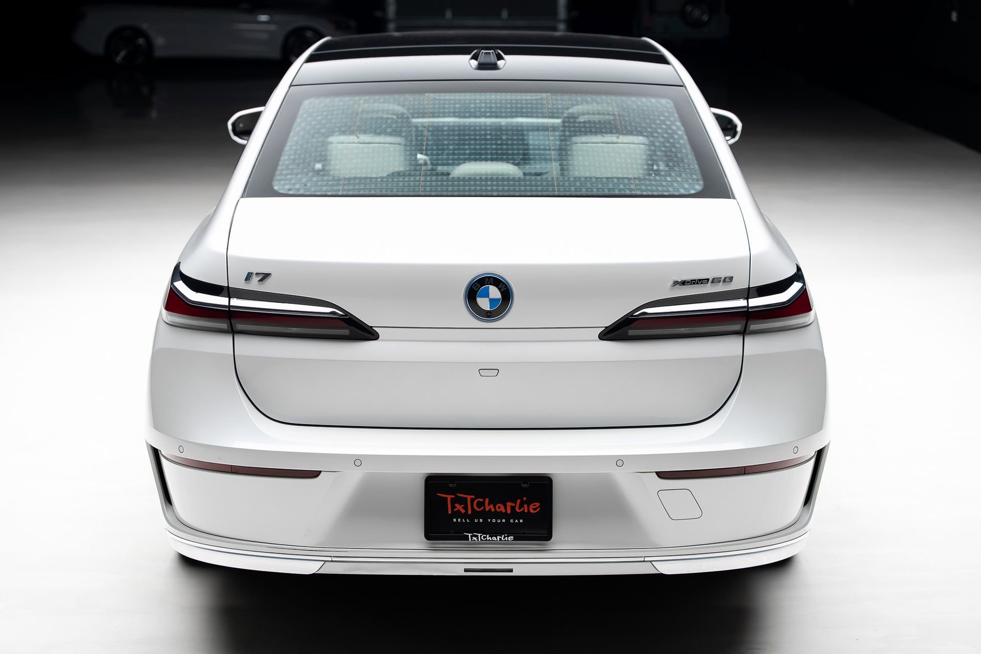 Used 2024 BMW i7 xDrive60 image 25