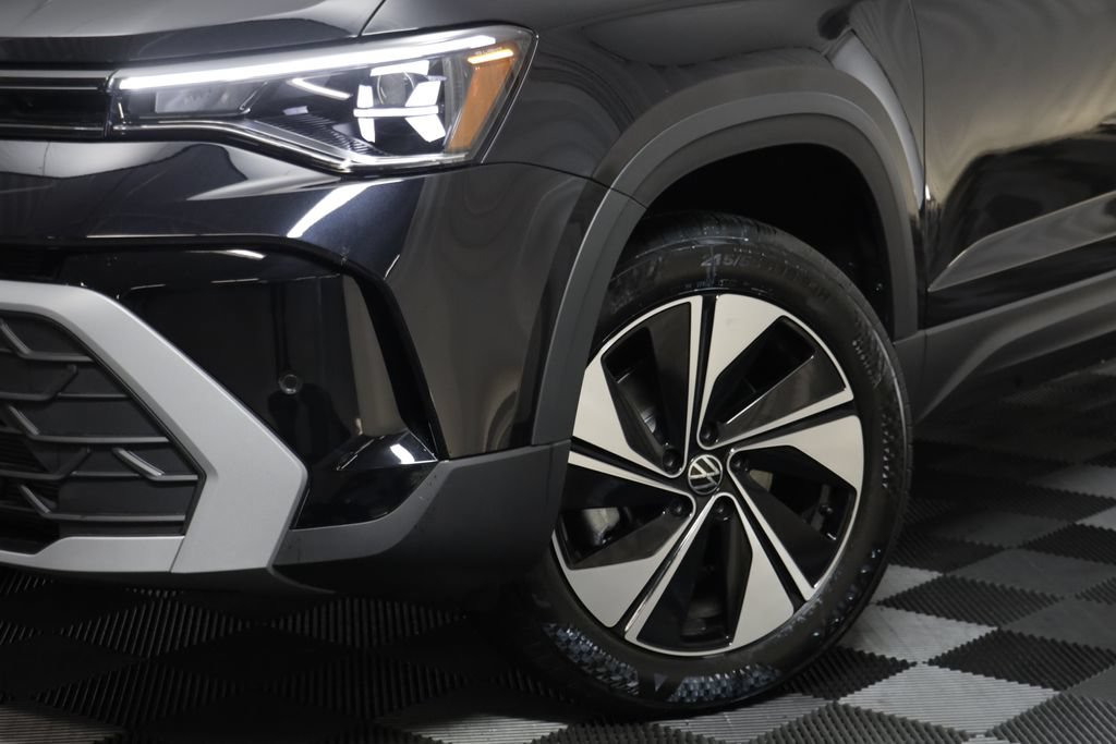 New 2026 Volkswagen Taos SE AWD/4WD image 4
