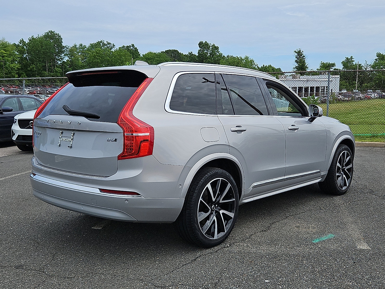 Used 2023 Volvo XC90 B6 Plus w/ Protection Package Premier AWD/4WD image 6