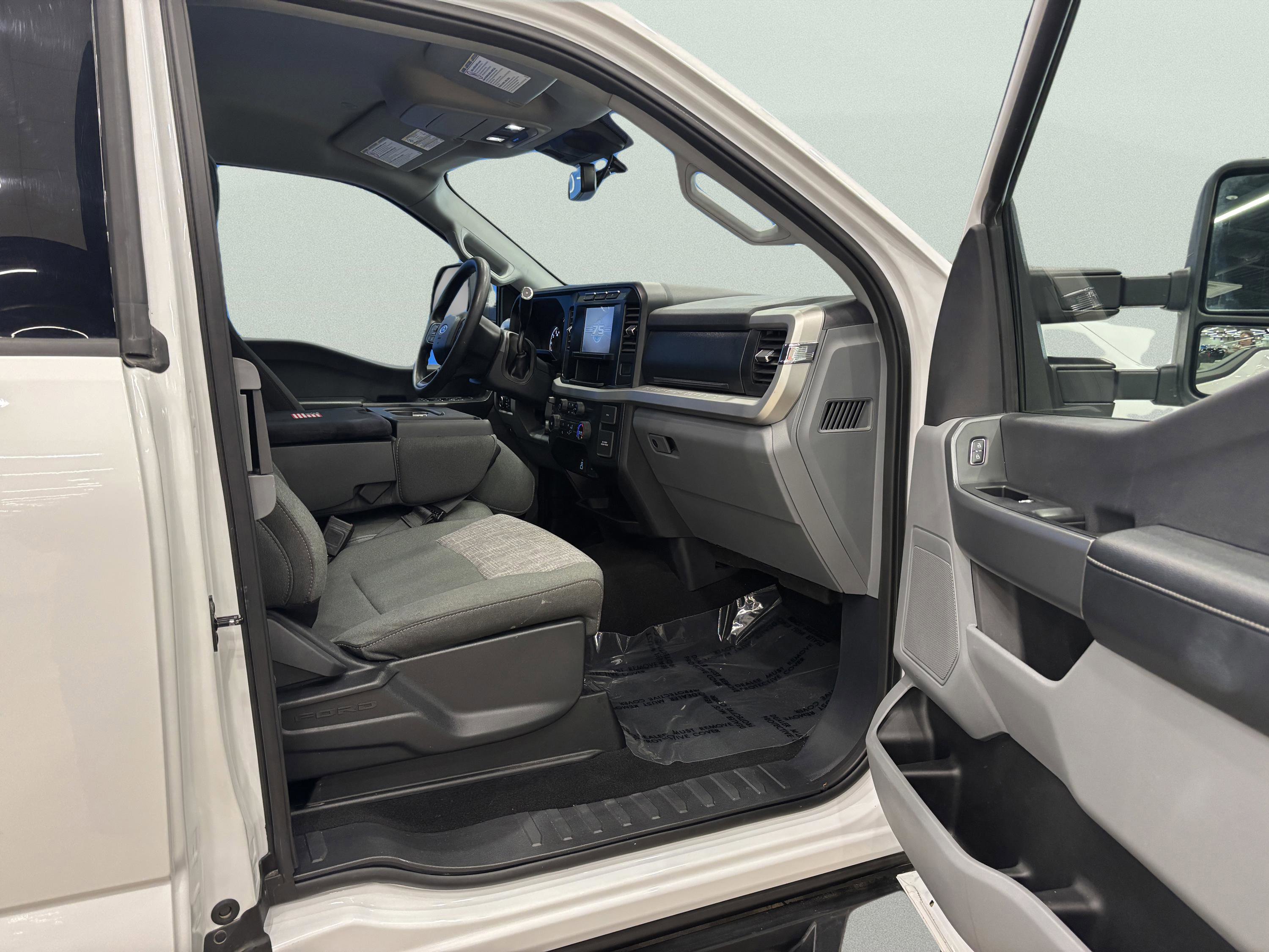 Certified 2023 Ford F250 XLT AWD/4WD image 14