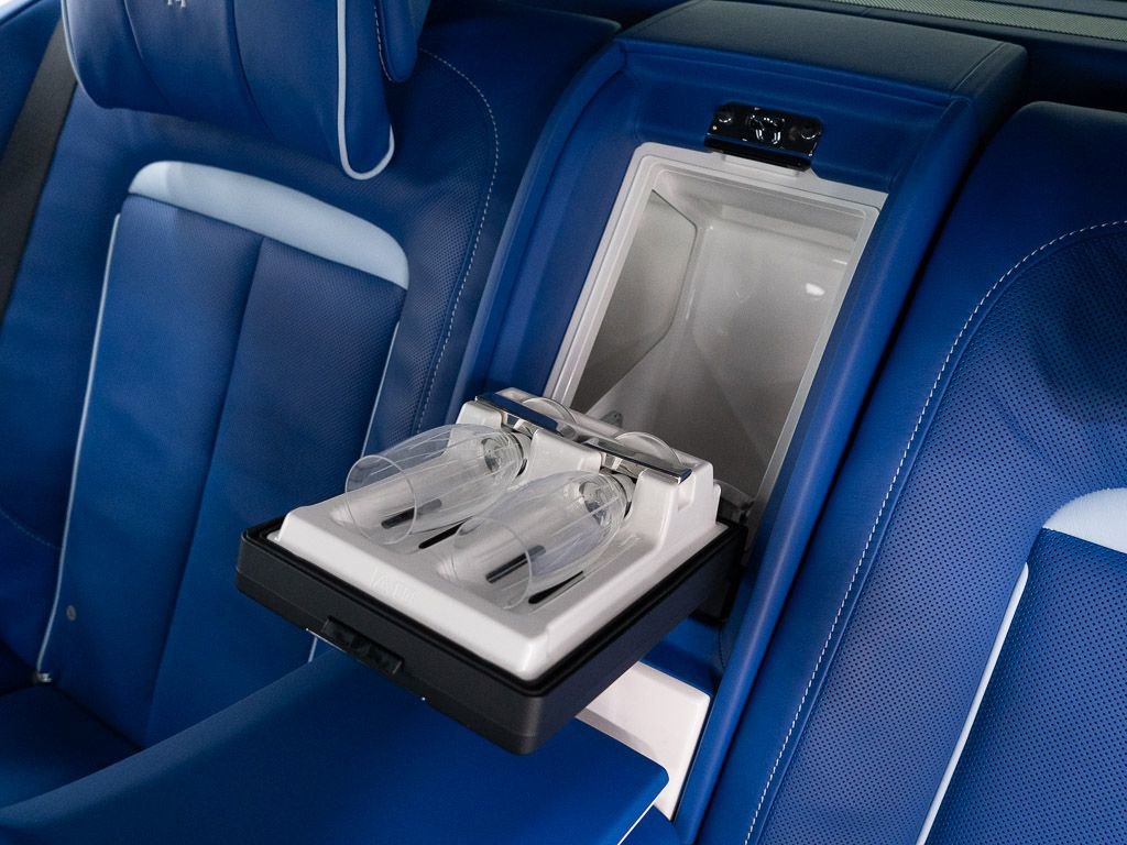 Used 2023 Rolls-Royce Cullinan image 32