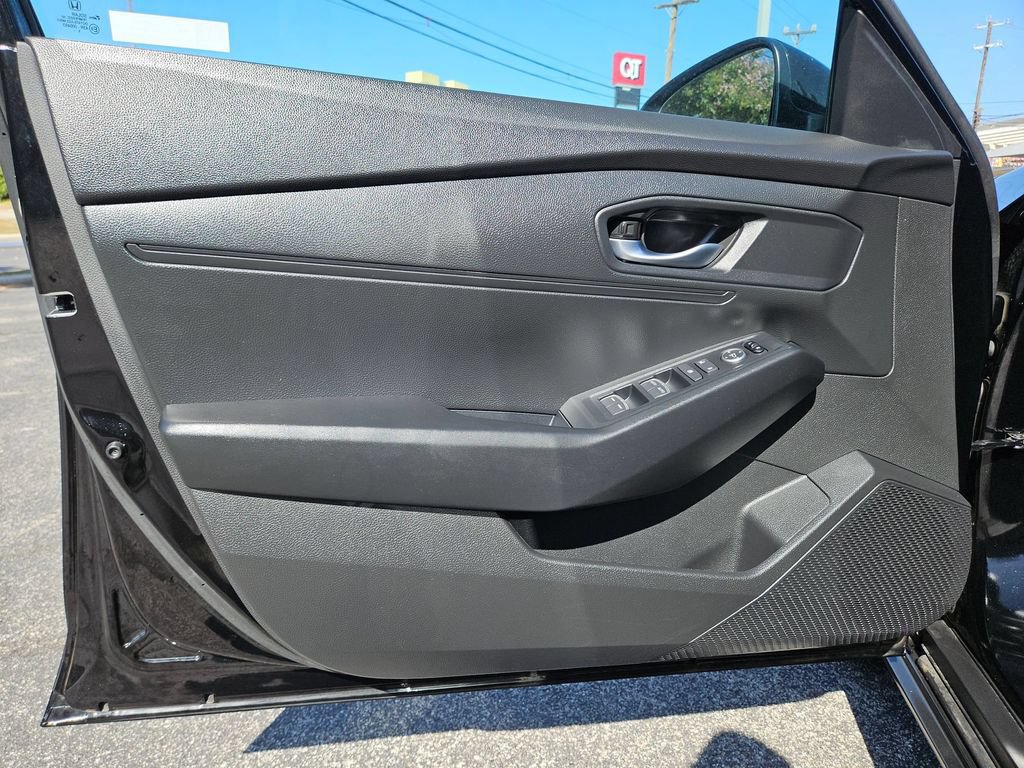 Used 2025 Honda Accord LX image 14