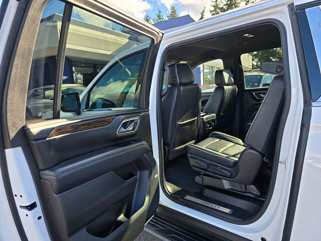 Used 2023 Chevrolet Suburban Premier AWD/4WD image 15