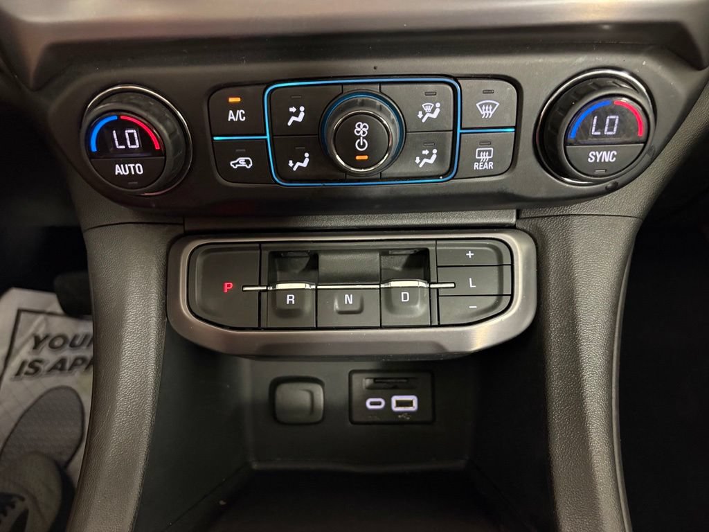 Used 2022 GMC Acadia AT4 w/ Preferred Package AWD/4WD image 31