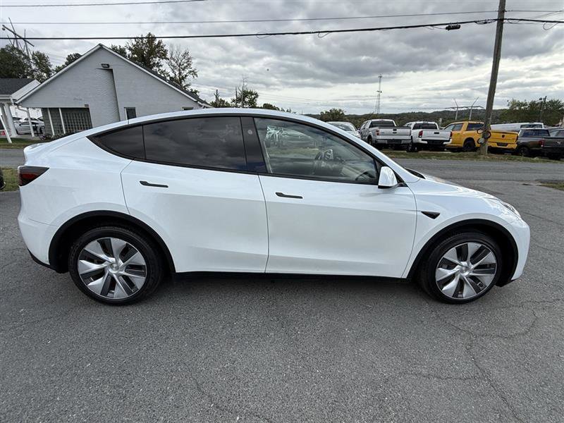 Used 2021 Tesla Model Y Long Range image 7