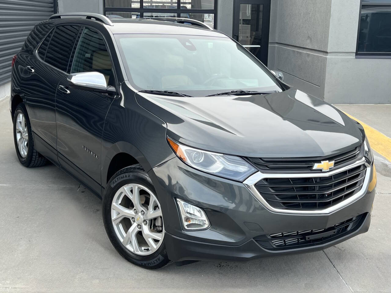 Used 2018 Chevrolet Equinox Premier image 6