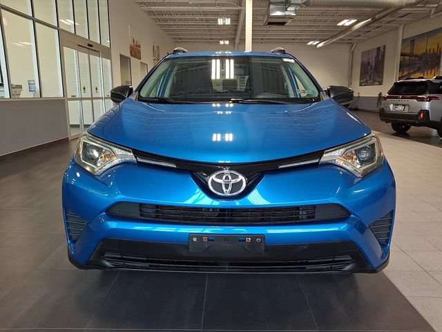 Used 2016 Toyota RAV4 LE AWD/4WD image 2