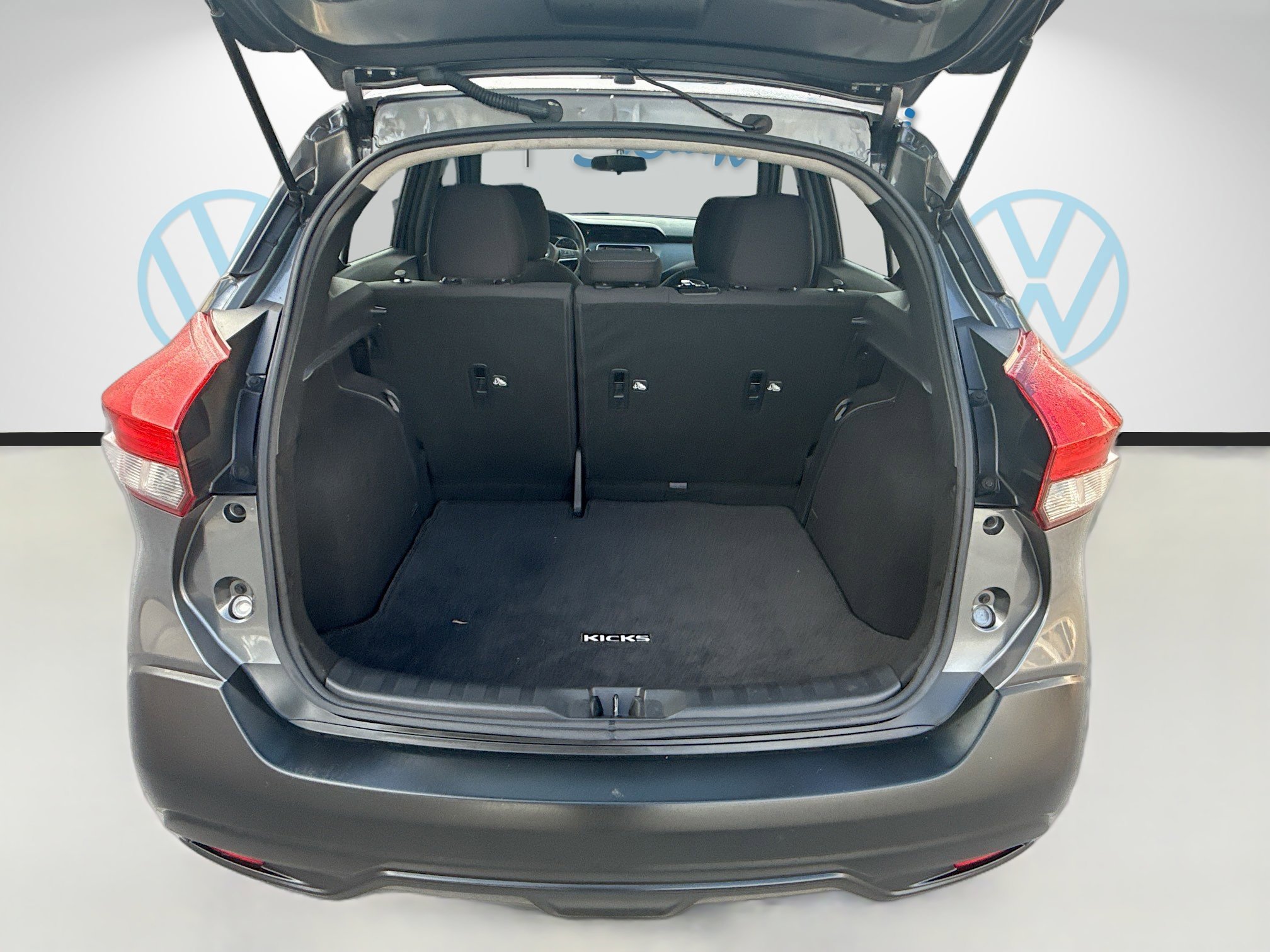 Used 2019 Nissan Kicks S image 25