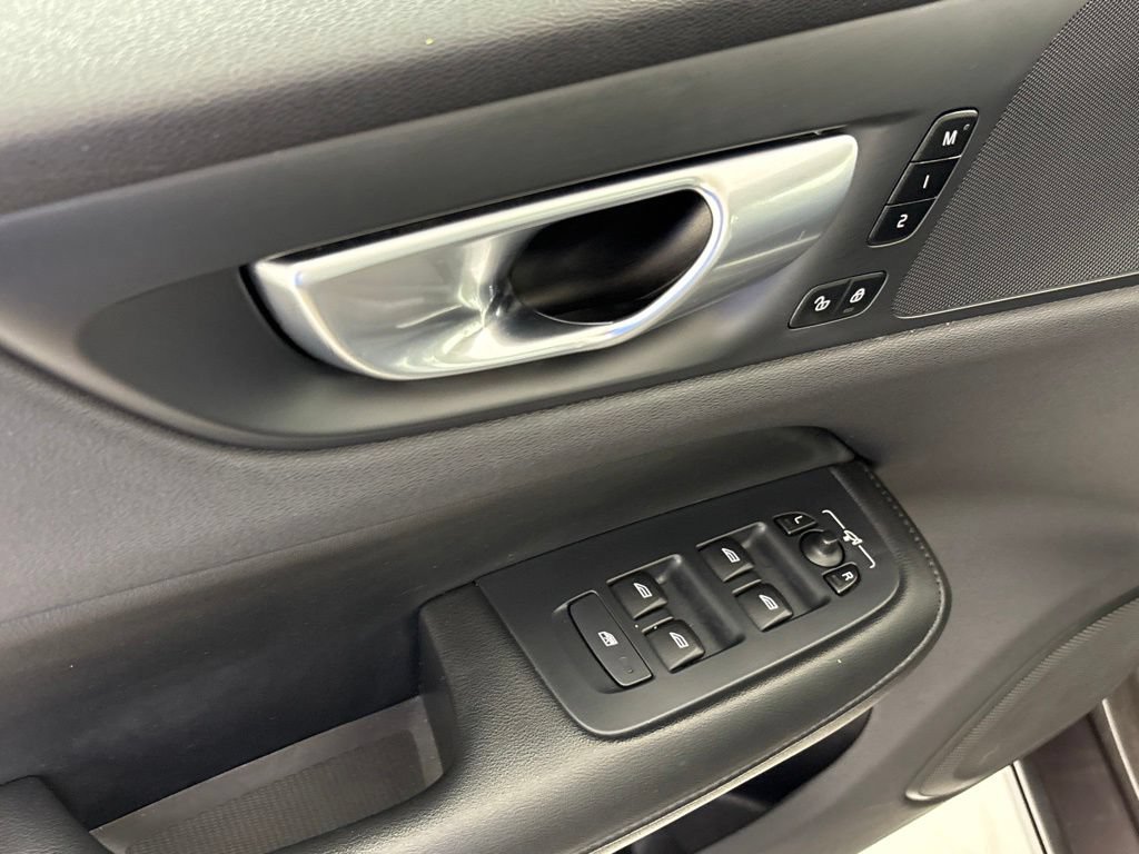 Used 2024 Volvo S60 B5 Core FWD image 25