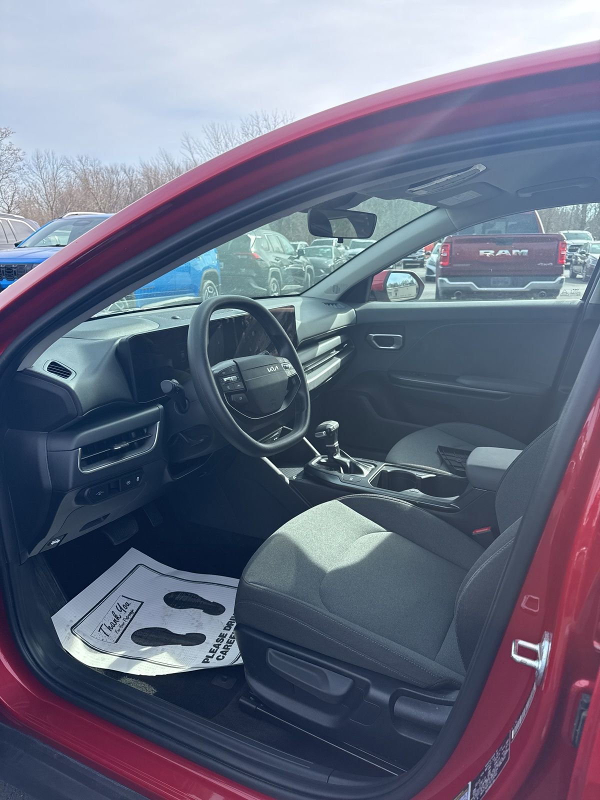 Used 2025 Kia K4 LXS image 9